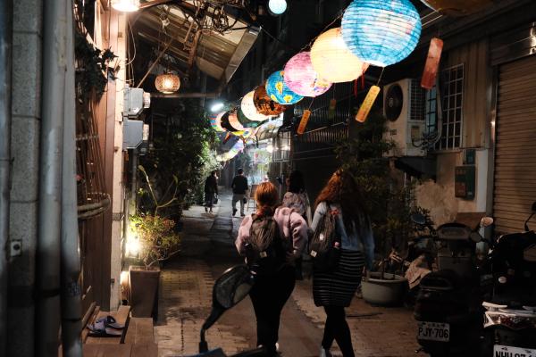 Snail alley at night
