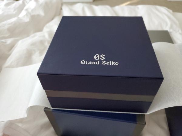 Grand Seiko SBGA413 box