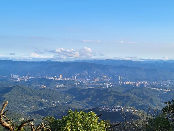 Taipei viewed from the top of a mountain