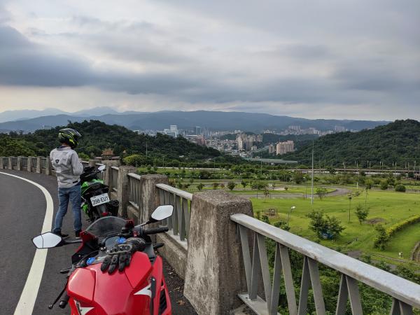 Picture of Yoyo looking out over Taipei